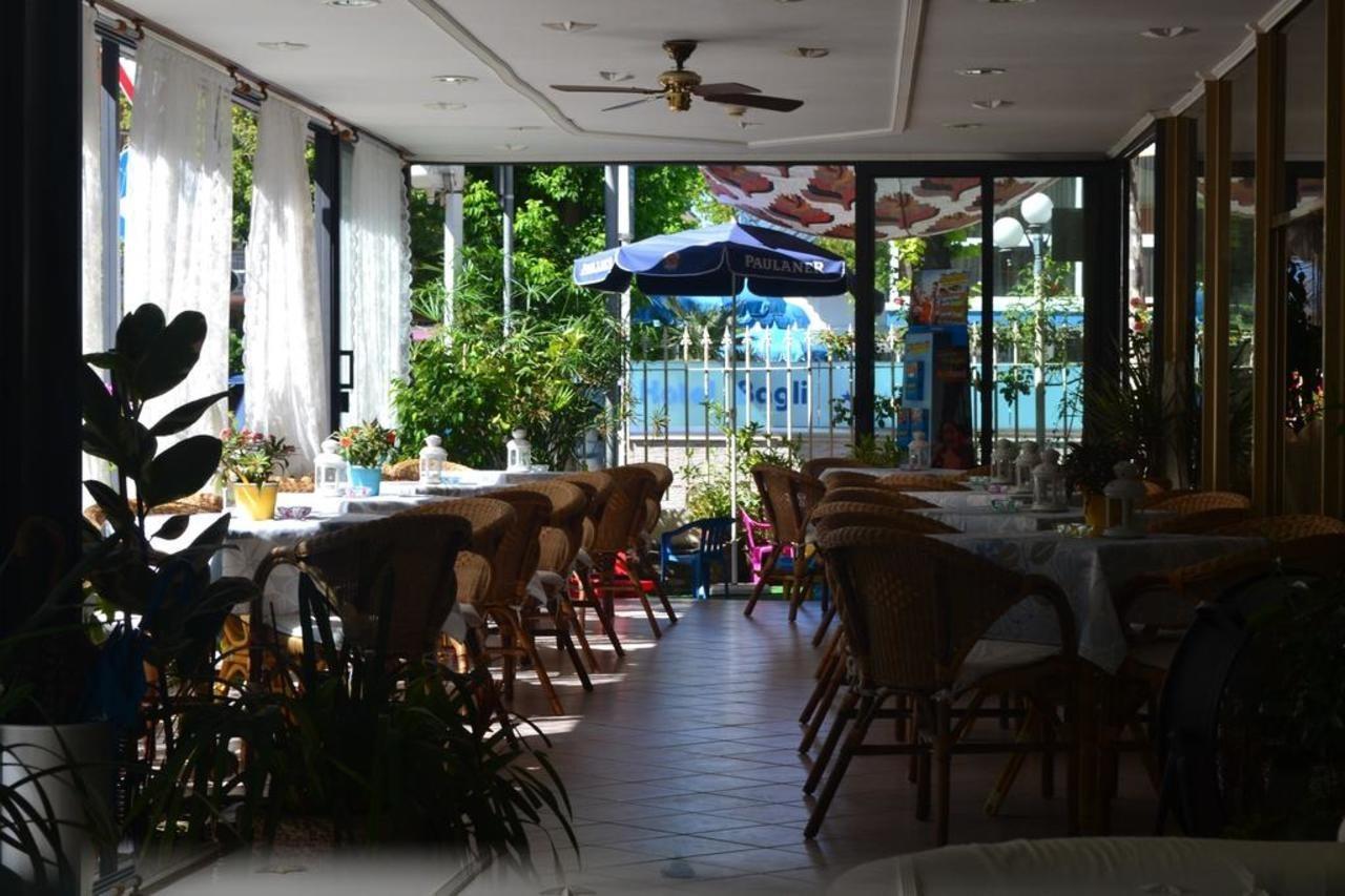 רימיני Hotel Alfredo'S מראה חיצוני תמונה