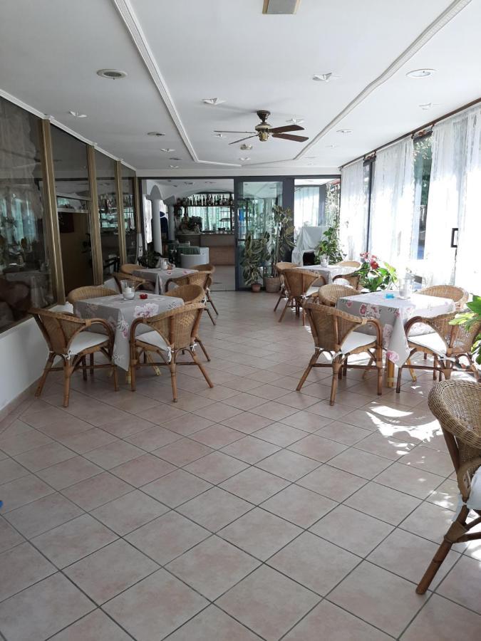 רימיני Hotel Alfredo'S מראה חיצוני תמונה