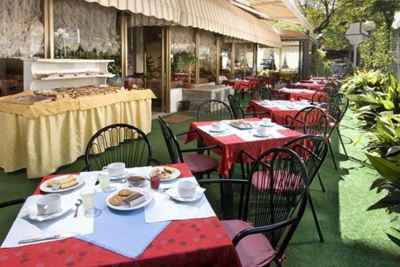 רימיני Hotel Alfredo'S מראה חיצוני תמונה
