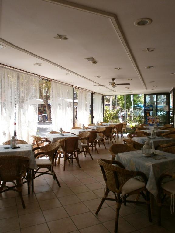 רימיני Hotel Alfredo'S מראה חיצוני תמונה