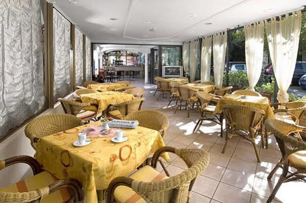 רימיני Hotel Alfredo'S מראה חיצוני תמונה
